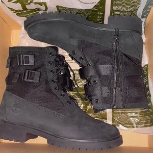 Size 8 Timberland buckle boots